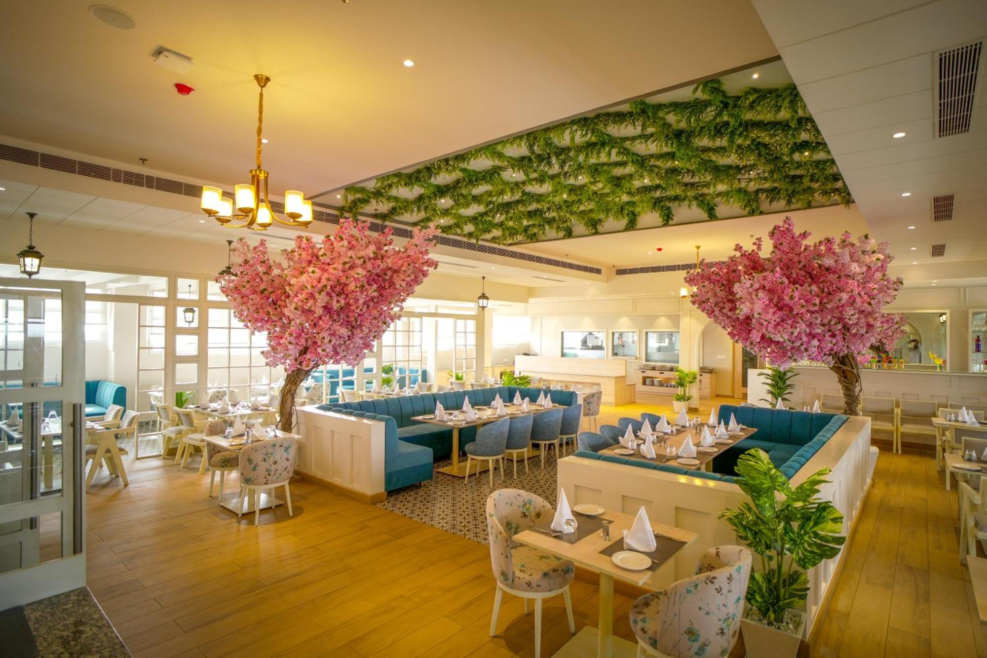 Hotel Krinoscco Ayodhya Extérieur photo