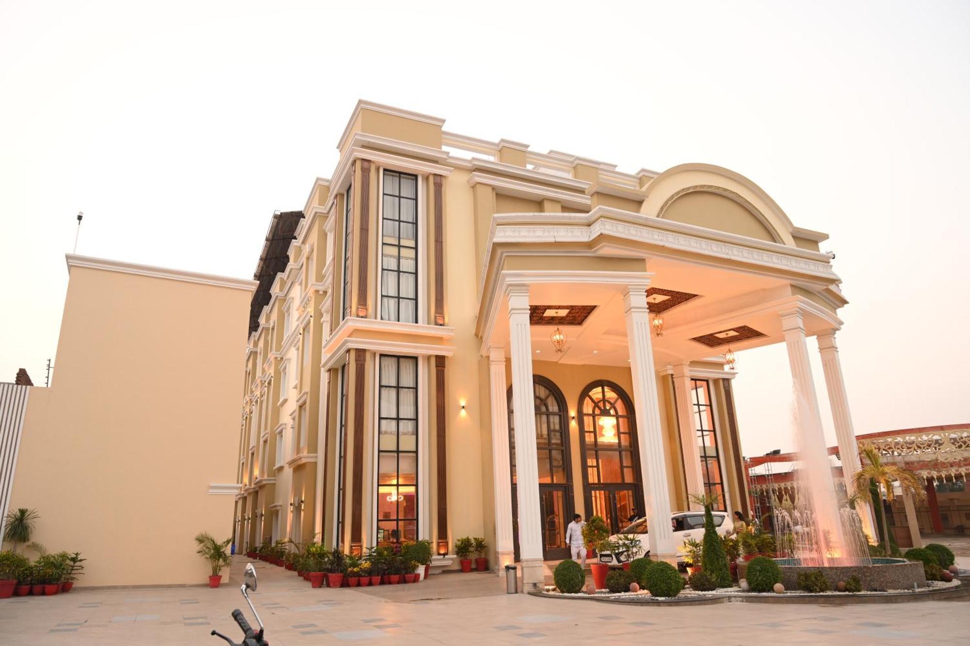 Hotel Krinoscco Ayodhya Extérieur photo