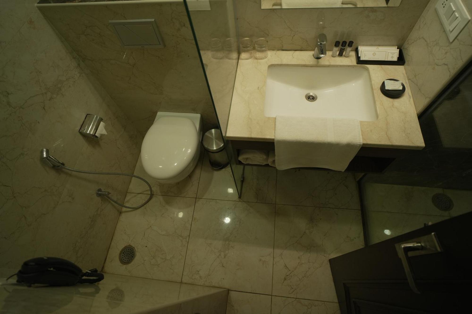 Hotel Krinoscco Ayodhya Extérieur photo